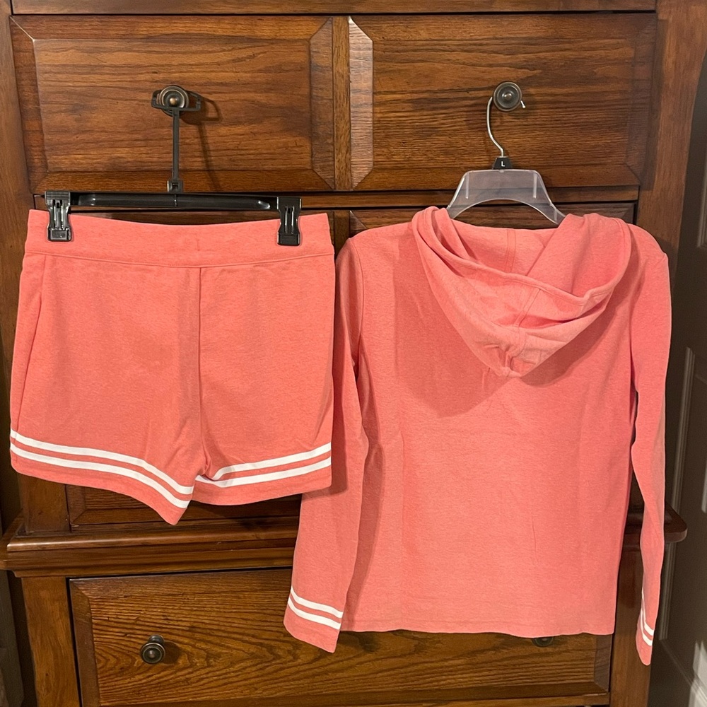 Southern Tide Coral Pink Hooded Sweatshirt & Shorts Set - Picture 7 of 7